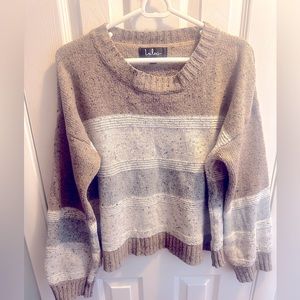 Lulu beige cream & tan sweater. Sz M